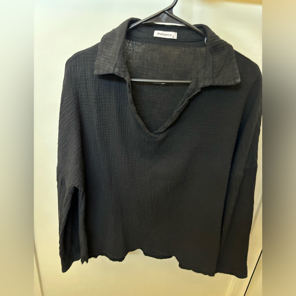 Three quarter sleeve roll up top size small